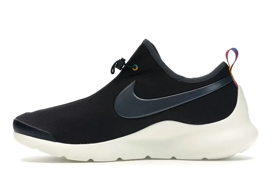 Фото № 3 с приближением к товару «‎Nike Aptare SE»