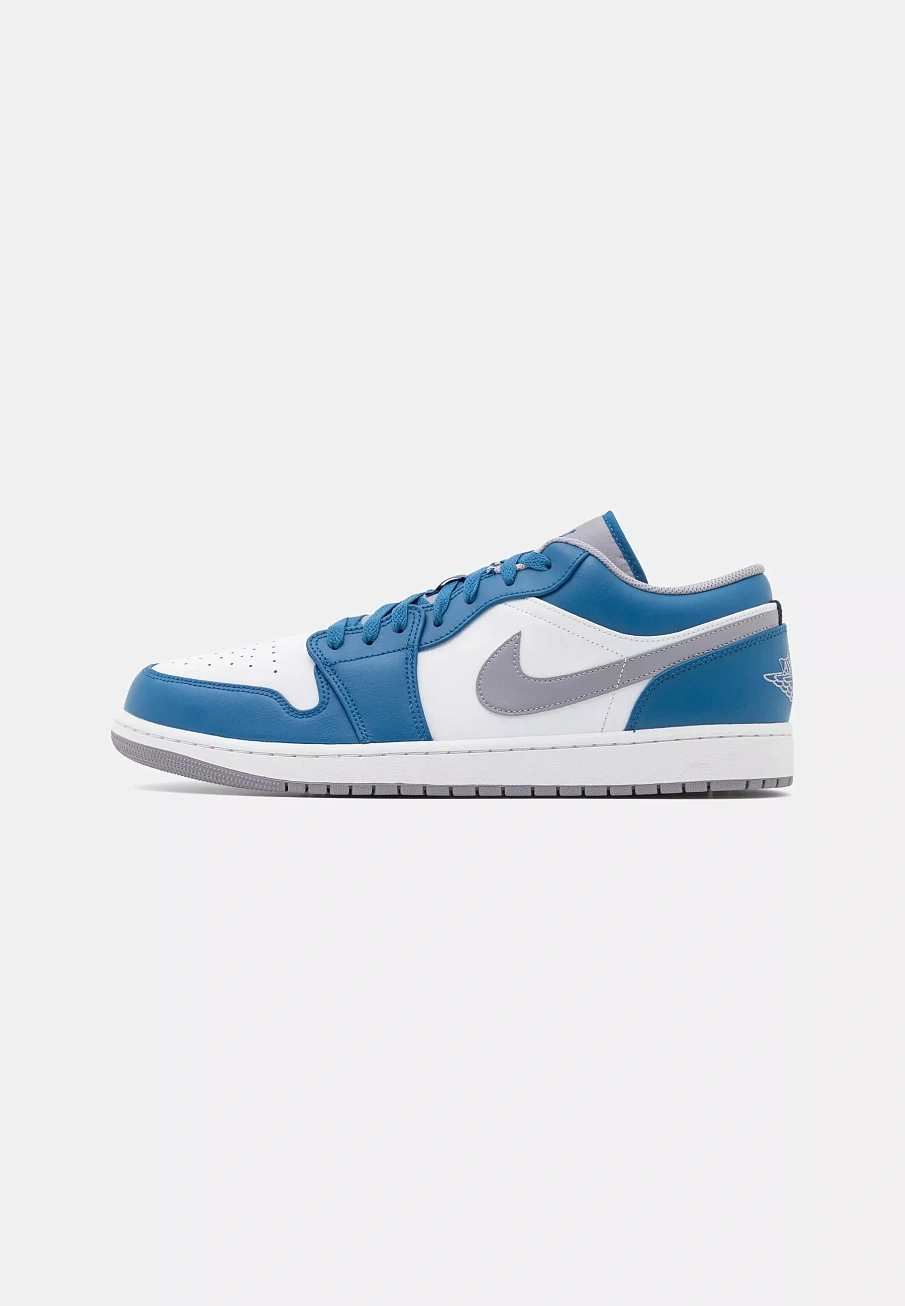 Фото № 1 с приближением к товару «‎AIR JORDAN 1»
