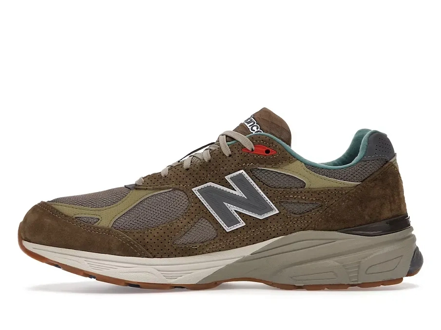 Фото № 3 с приближением к товару «‎New Balance 990v3»
