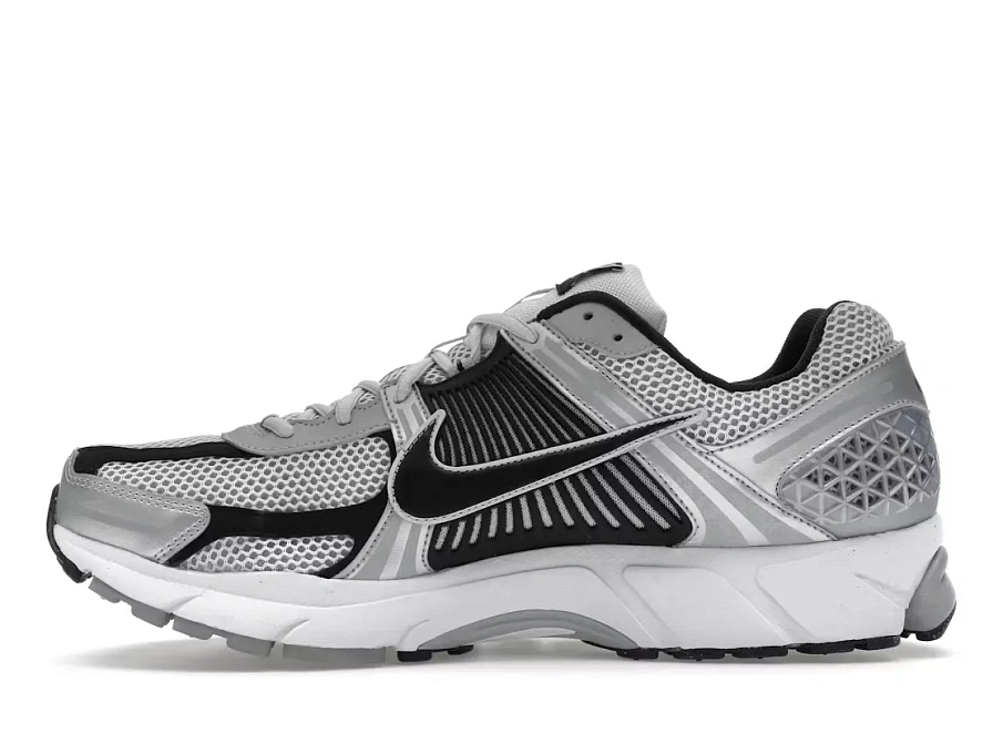 Фото № 3 с приближением к товару «‎Nike Zoom Vomero 5»