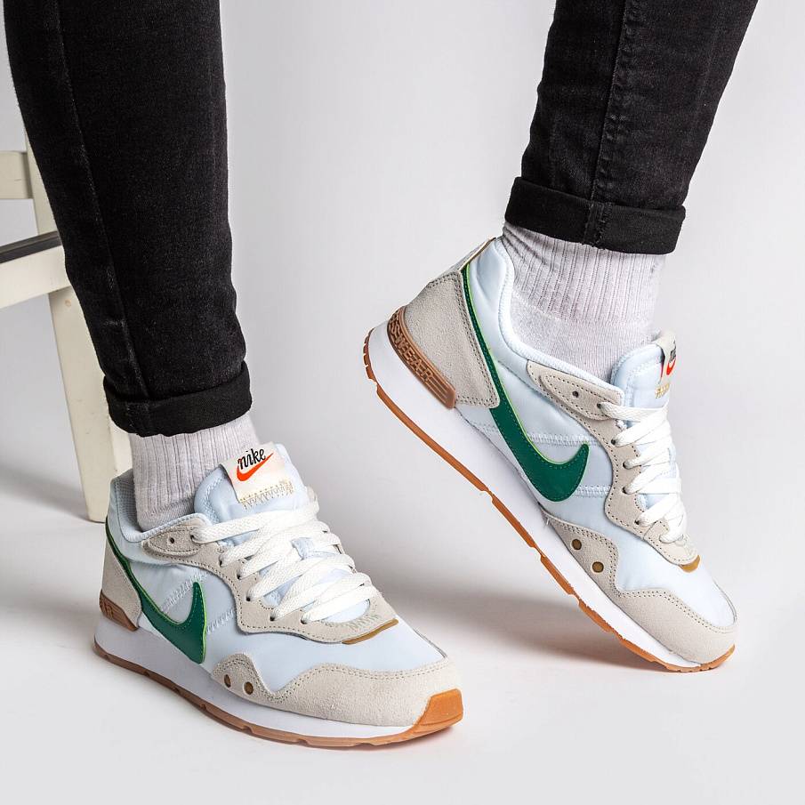 Фото № 3 с приближением к товару «‎Nike Venture»