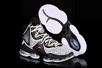 Фото № 1 с приближением к товару «‎Nike Lebron 19 Royalty»