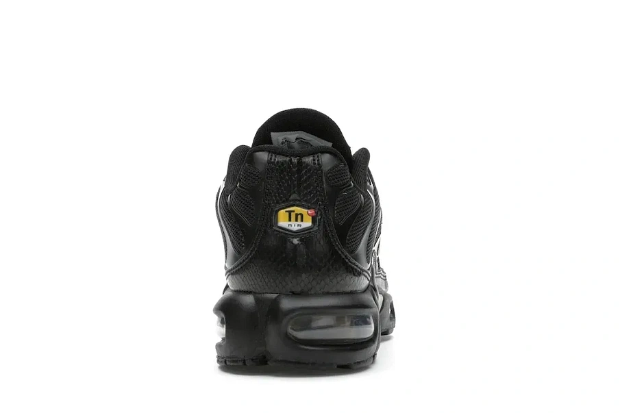 Фото № 4 с приближением к товару «‎Nike Air Max Plus Black Metallic Gold (2019)»