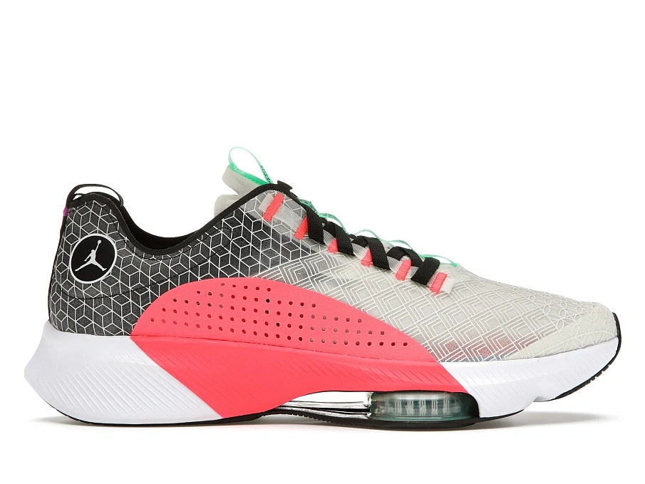 Фото № 1 с приближением к товару «‎Jordan Air Zoom Renegade White Infrared 23 Black»