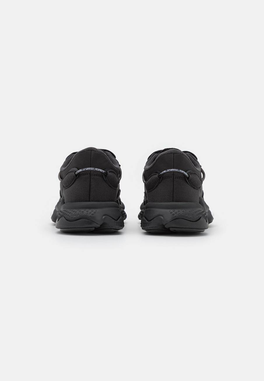 Фото № 4 с приближением к товару «‎Adidas Ozweego »