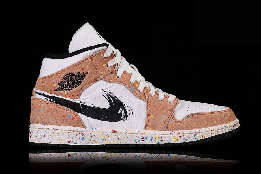Фото № 2 с приближением к товару «‎Nike Air Jordan 1 Retro Se Brushstroke Swoosh»
