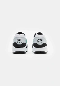 Фото № 3 с приближением к товару «‎AIR MAX 1»