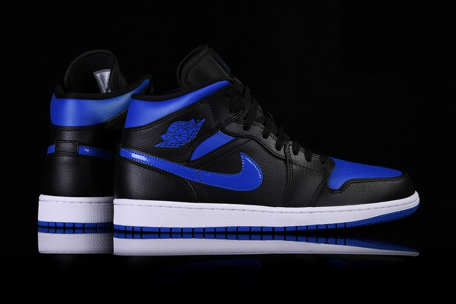 Фото № 3 с приближением к товару «‎Nike Air Jordan 1 Retro Hyper Royal »