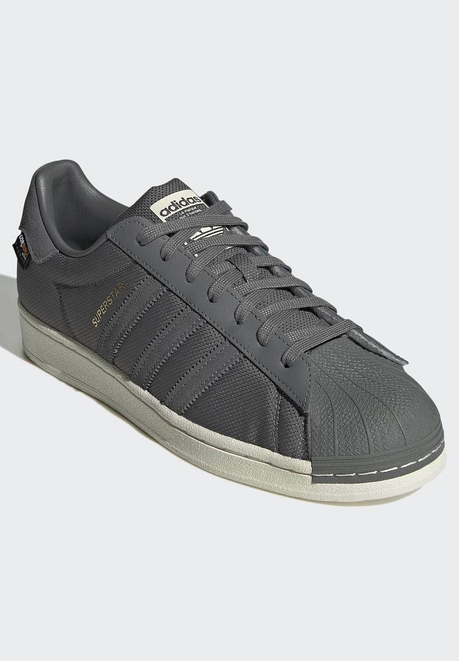 Фото № 2 с приближением к товару «‎Adidas Superstar »