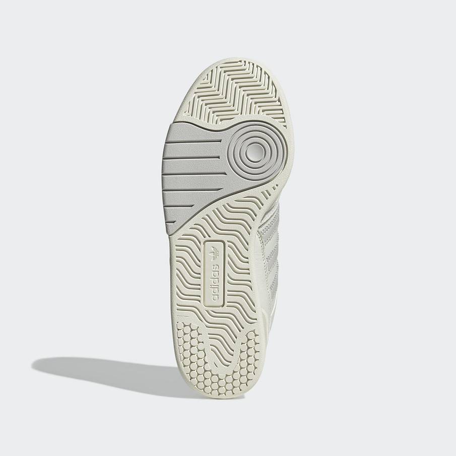 Фото № 4 с приближением к товару «‎Adidas Courtic »