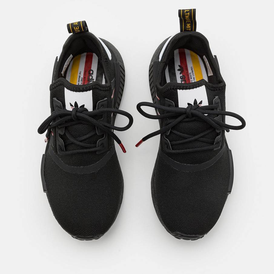 Фото № 4 с приближением к товару «‎Adidas Nmd_r1 »