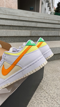 Фото № 3 с приближением к товару «‎Nike Dunk Low "Sundial"»
