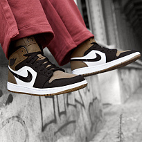 Фото № 1 с приближением к товару «‎Jordan Wmns Air 1 SE Sea »