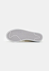 Фото № 4 с приближением к товару «‎BLAZER LOW PLATFORM»