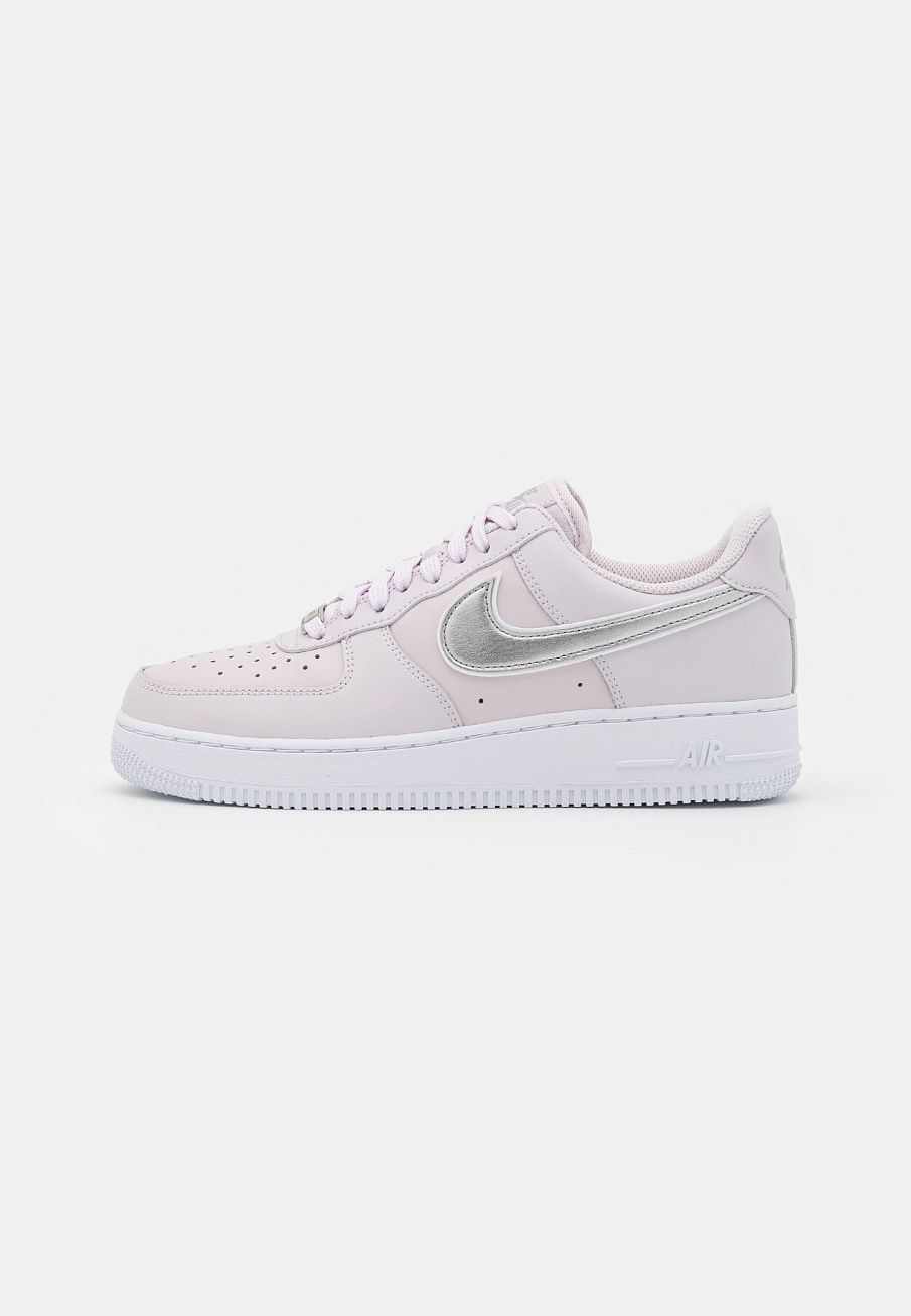Фото № 1 с приближением к товару «‎Nike Air Force 1 »