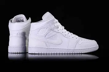 Nike Air Jordan 1 Retro Triple 2.0 - 3