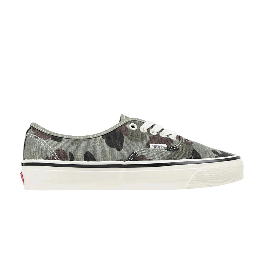 Фото № 1 с приближением к товару «‎Vans Premium Authentic Duck Camo Green»