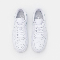 Фото № 3 с приближением к товару «‎Air Jordan 1 »