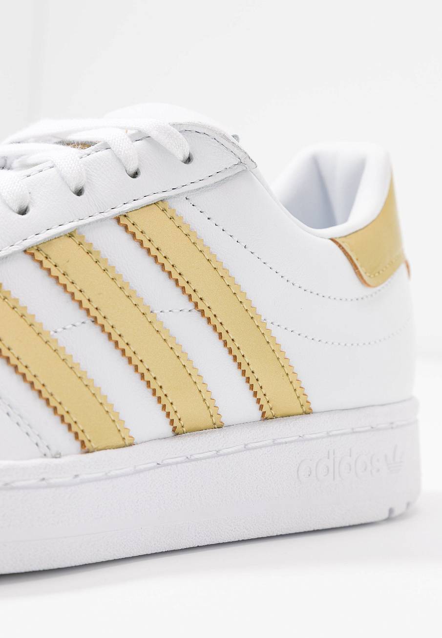 Фото № 3 с приближением к товару «‎Adidas Team Court »