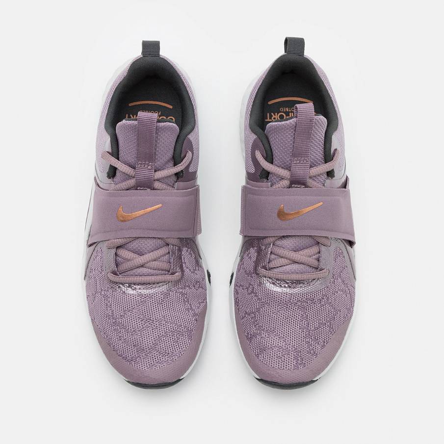 Фото № 4 с приближением к товару «‎Nike Renew IN Season TR 12»