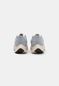 Фото № 3 с приближением к товару «‎Nike Air Zoom Pegasus 38»
