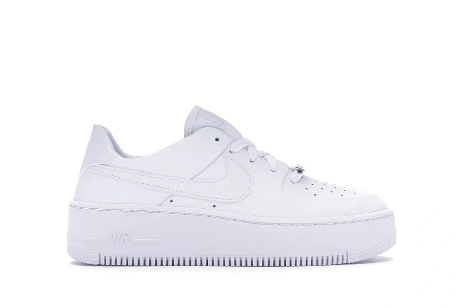 Фото № 1 с приближением к товару «‎Nike Air Force 1 Sage Low Triple White »