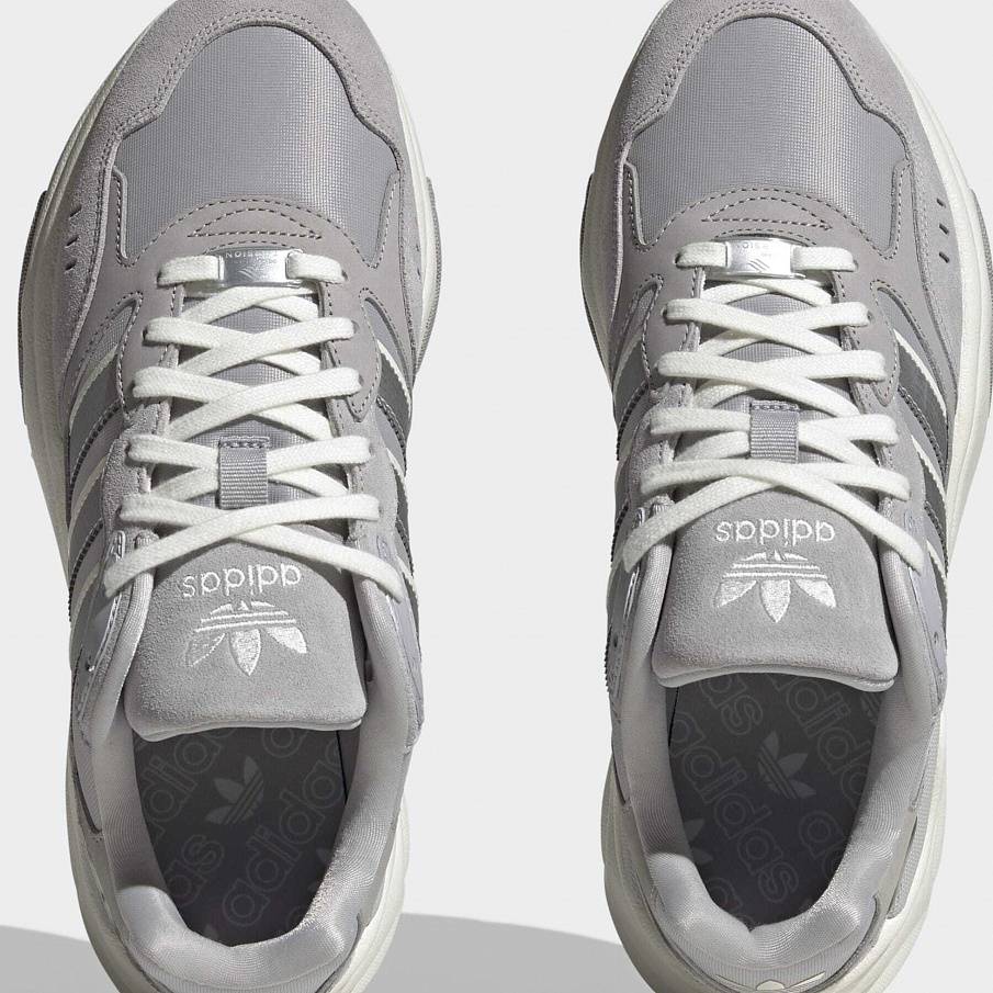 Фото № 2 с приближением к товару «‎Adidas Retropy F90 »