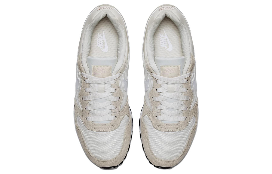 Фото № 4 с приближением к товару «‎ Nike MD Runner 2 Running shoes»