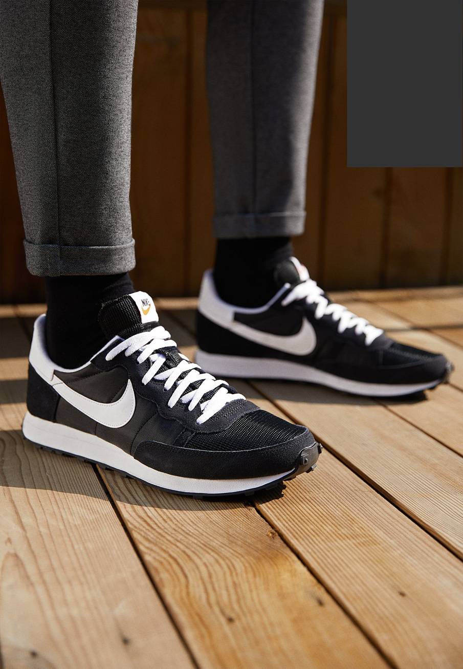 Фото № 3 с приближением к товару «‎Nike Challenger OG »