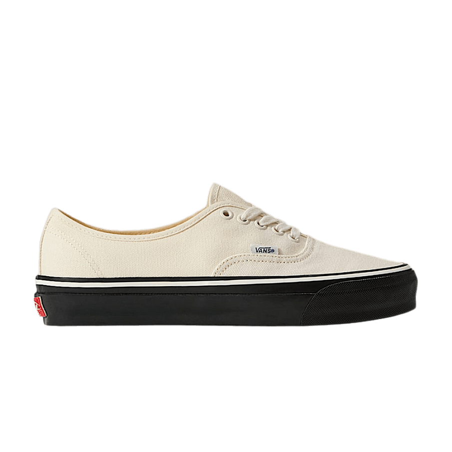 Фото № 1 с приближением к товару «‎Vans Authentic 44 LX White Black»