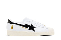 Фото № 2 с приближением к товару «‎BAPE x adidas Superstar Vintage White Black»