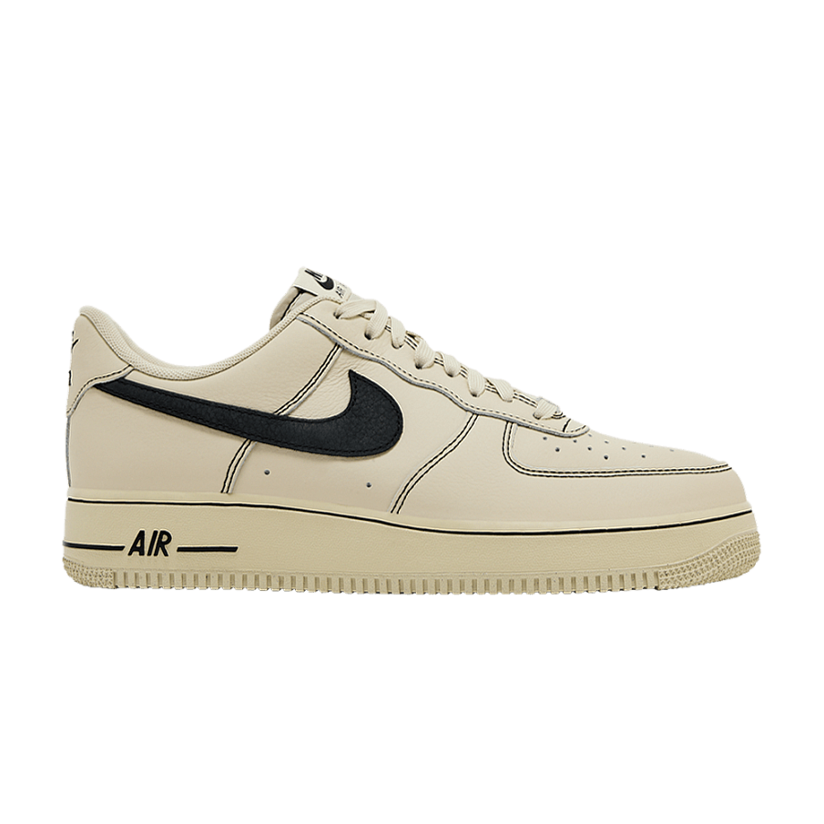 Фото № 1 с приближением к товару «‎Nike Air Force 1 07 LV8 Light Khaki Black»