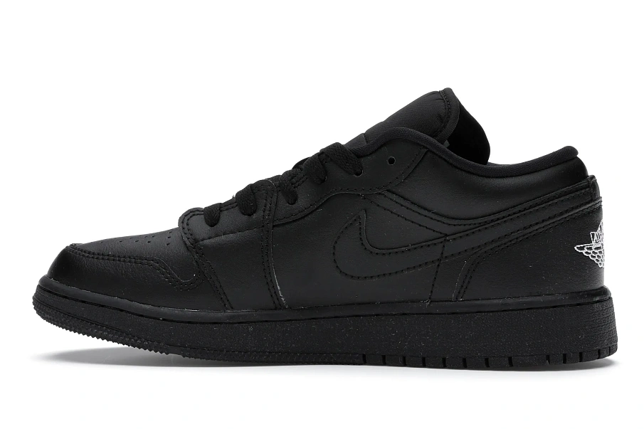 Фото № 6 с приближением к товару «‎Jordan 1 Low Black »