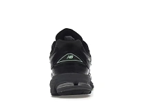 Фото № 4 с приближением к товару «‎New Balance 2002R»