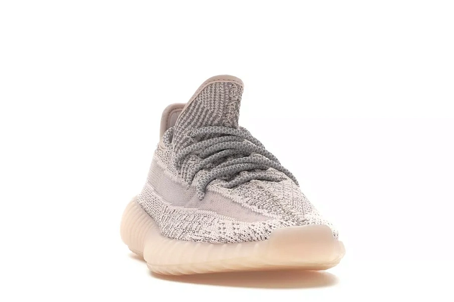 Фото № 3 с приближением к товару «‎adidas Yeezy Boost 350 V2 Synth (Reflective)»
