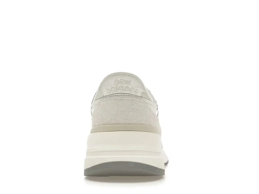 Фото № 4 с приближением к товару «‎New Balance 997R»