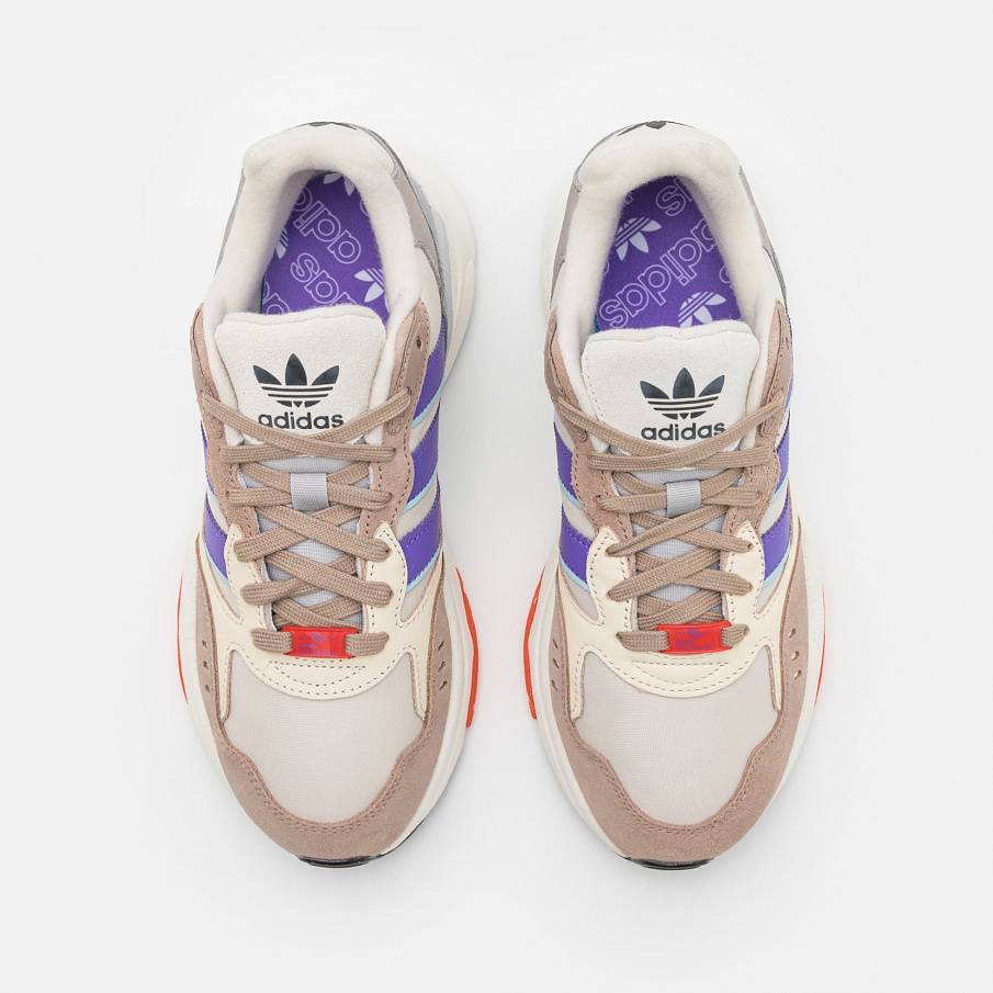 Фото № 4 с приближением к товару «‎Adidas Retropy F90 »