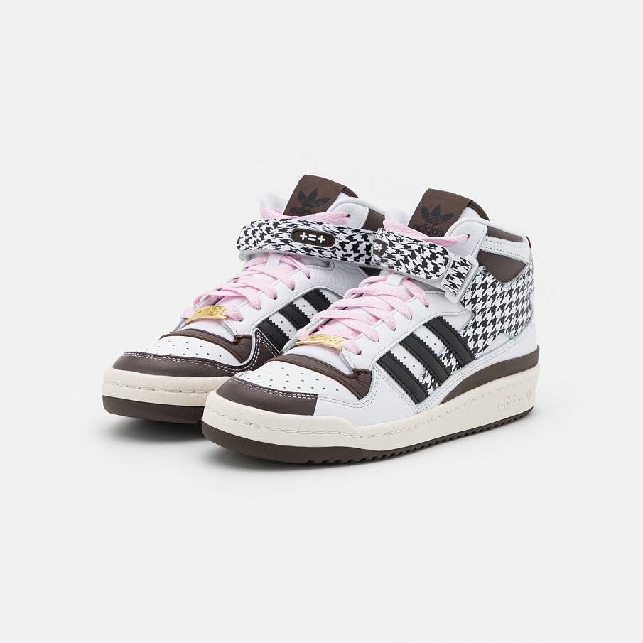 Фото № 3 с приближением к товару «‎Adidas Forum »