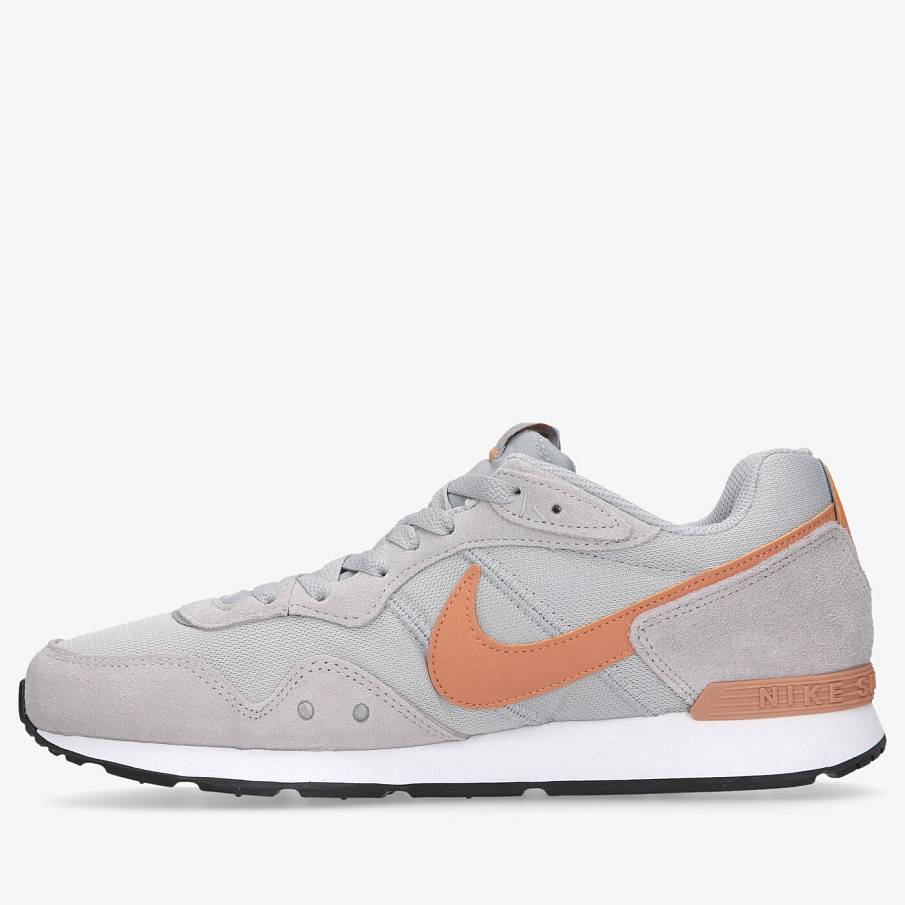 Фото № 2 с приближением к товару «‎Nike Venture Runner Low-Top Running Shoes GreyOrange»