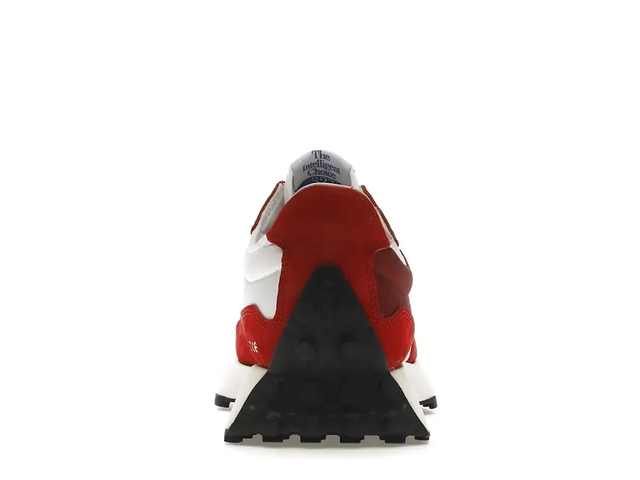 Фото № 4 с приближением к товару «‎New Balance 327»