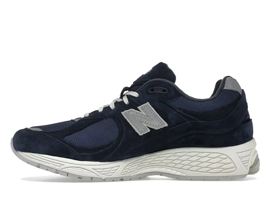 Фото № 3 с приближением к товару «‎New Balance 2002R»
