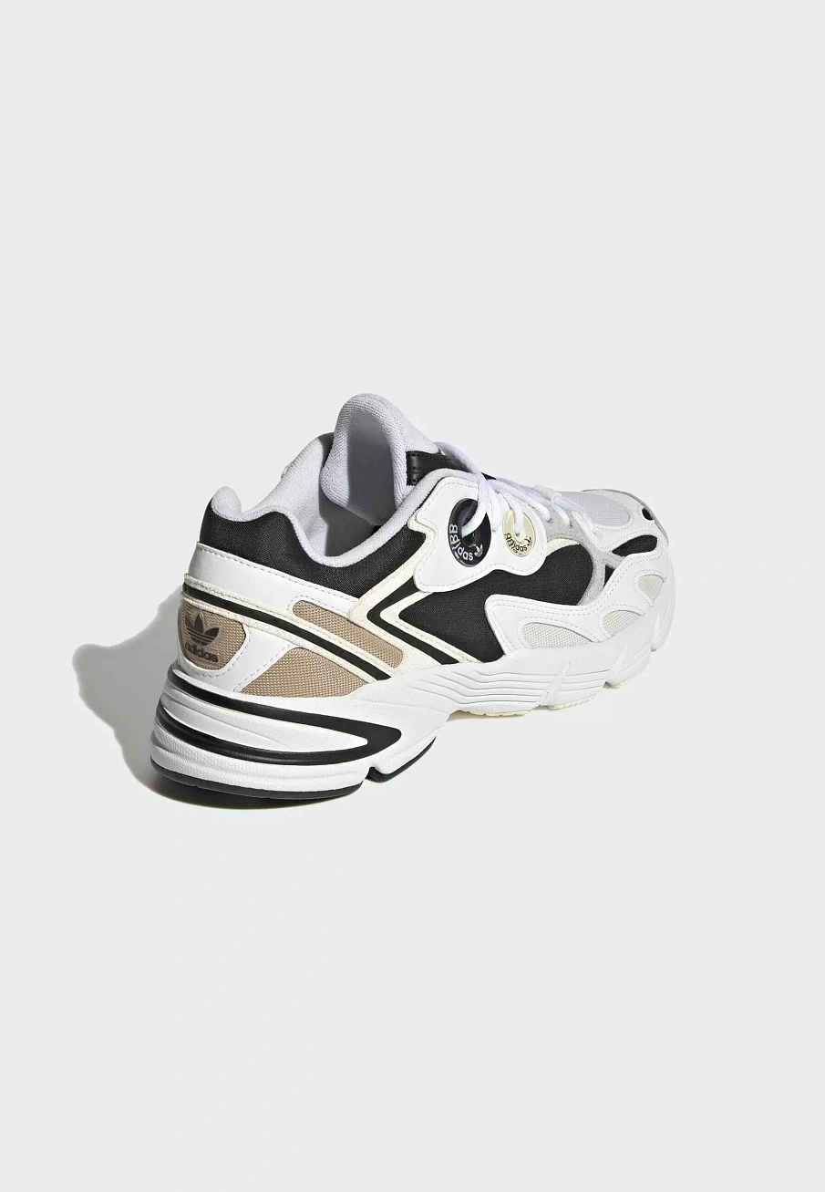 Фото № 4 с приближением к товару «‎Кроссовки Adidas SPAD111A210-A11-N»