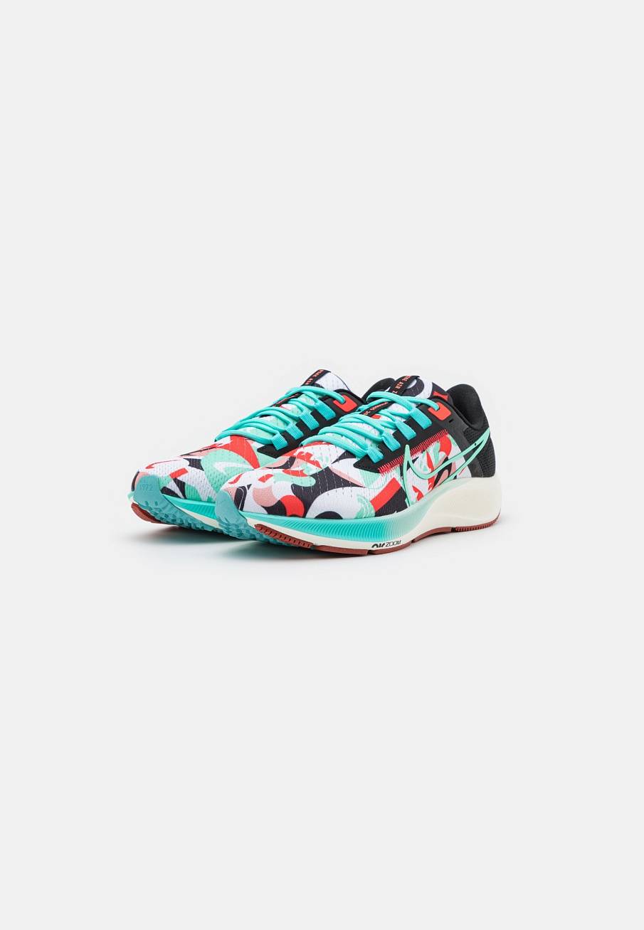 Фото № 2 с приближением к товару «‎Nike Air Zoom Pegasus 38 »