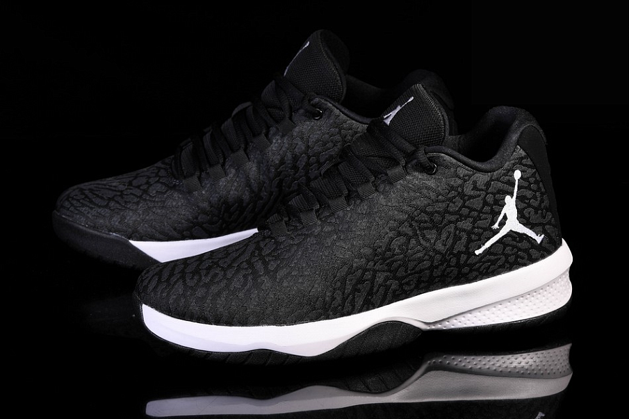 Фото № 1 с приближением к товару «‎Nike Air Jordan B. Fly Oreo »