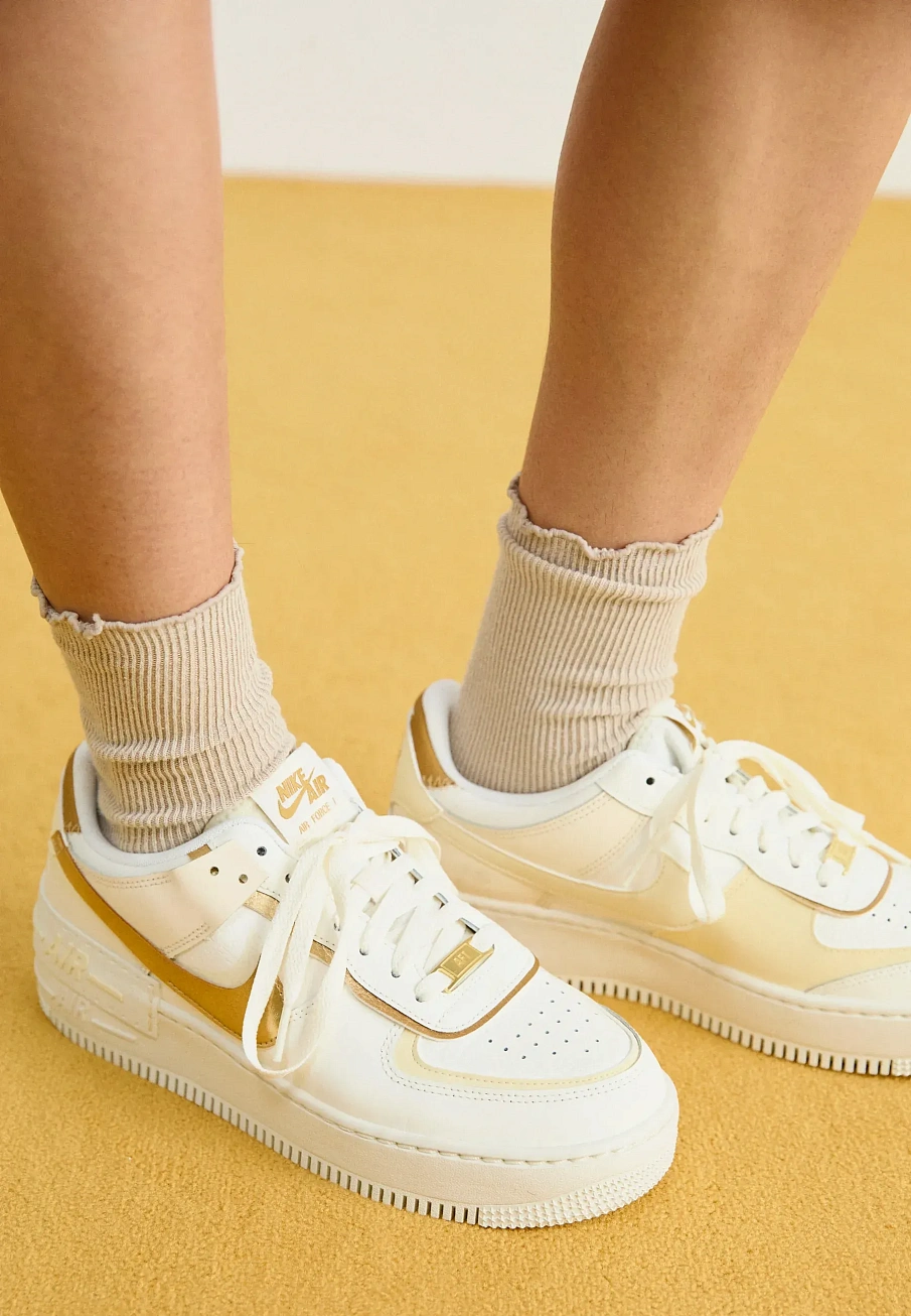 Фото № 2 с приближением к товару «‎AF1 SHADOW»