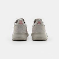 Фото № 3 с приближением к товару «‎Adidas Retropy F2 »