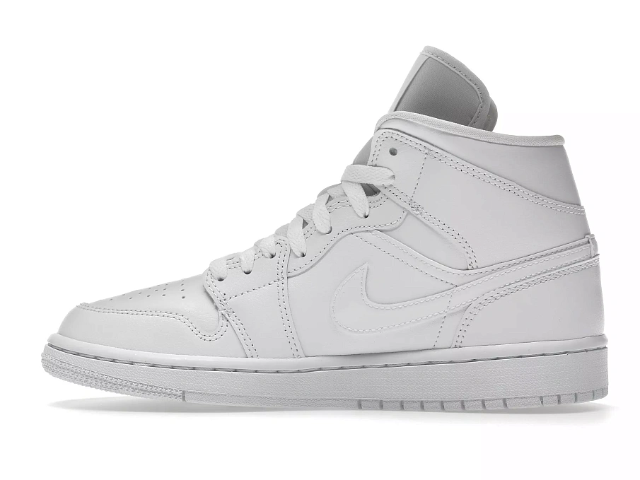Фото № 2 с приближением к товару «‎Air Jordan Mid Triple White (2022) »