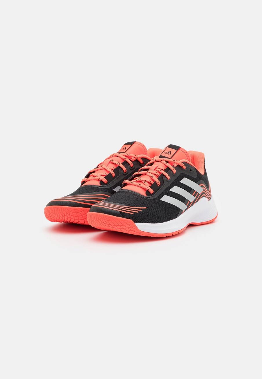 Фото № 2 с приближением к товару «‎Adidas Novaflight»