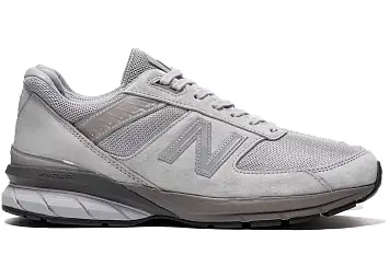 New Balance 990v5