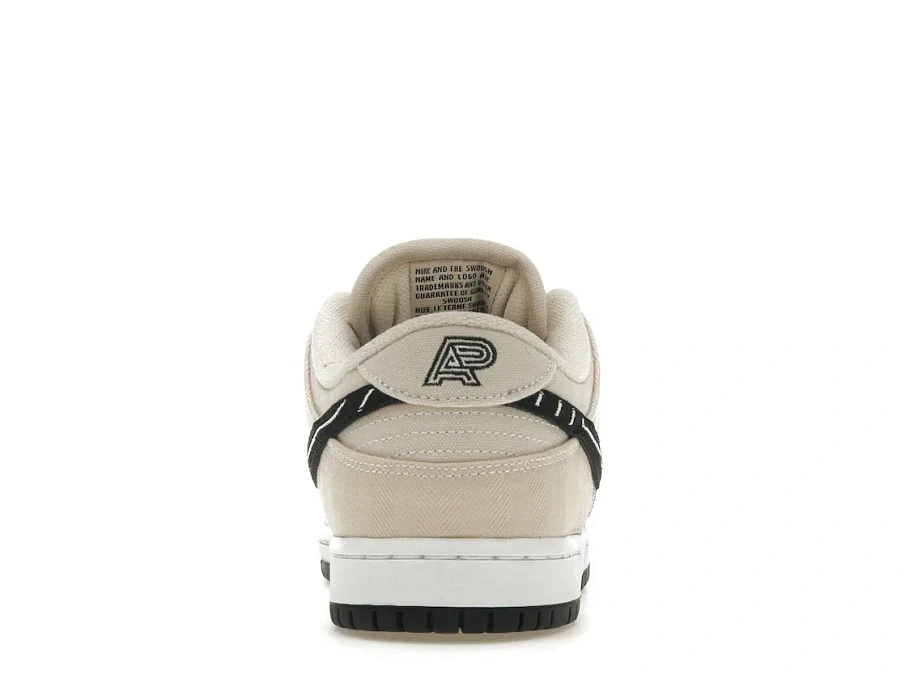 Фото № 4 с приближением к товару «‎Nike SB Dunk Low Albino & Preto»